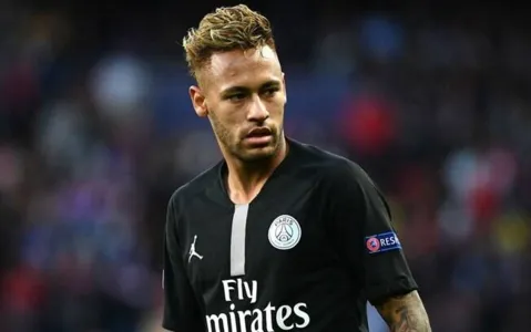 Neymar vai ficar fora dos gramados por pelo menos 4 meses