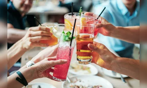 Como se recuperar da ressaca em dias de Carnaval