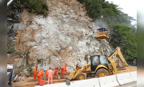 BR-277 na Serra do Mar ficará sem guindastes durante o Carnaval