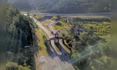 Novo deslizamento de terra bloqueia tráfego na Estrada da Graciosa
