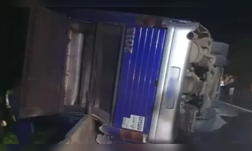 Familiares de romeiros que sofreram acidente na BR-116 vão para SP