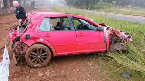 O acidente aconteceu na manhã desta terça-feira (21) na rodovia PR-566, em Francisco Beltrão