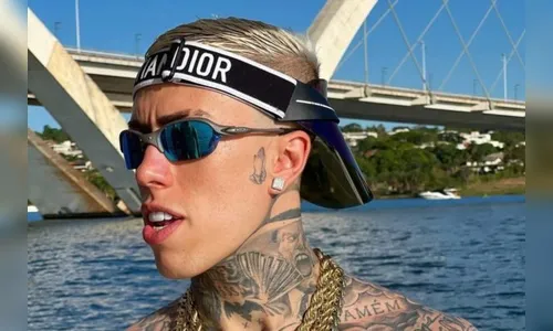 Vídeo: MC Daniel fica revoltado após fã arremessar objeto em seu rosto