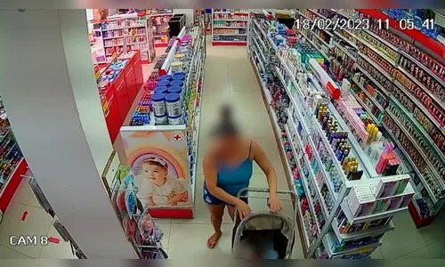 Mulher furta produtos e esconde dentro de carrinho de bebê; vídeo