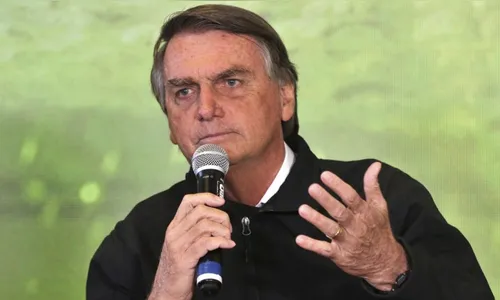 Bolsonaro sinaliza concorrer às eleições em 2026