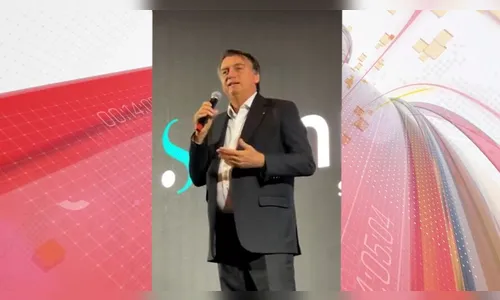 Bolsonaro defende invasores do 8/1: 'Chefe de família, mães e avós'