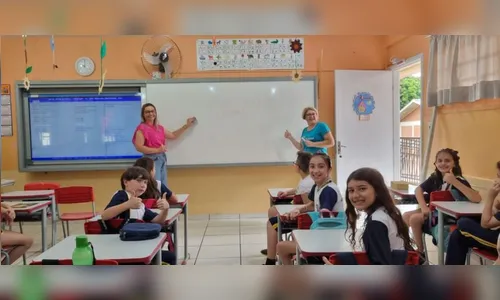 Arapongas investe mais de R$ 3 mi em modernização com lousas digitais