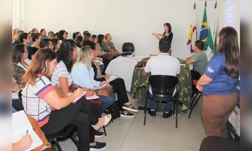 Educação promove formação de diretores, secretários e assistentes