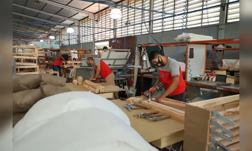 Taxa de desemprego cai pelo 9º trimestre seguido no Paraná