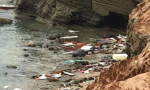 Oito morrem e sete estão desaparecidos após naufrágio nos EUA