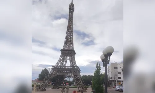 Alunos do curso de bombeiros realizam treinamento, em Ivaiporã