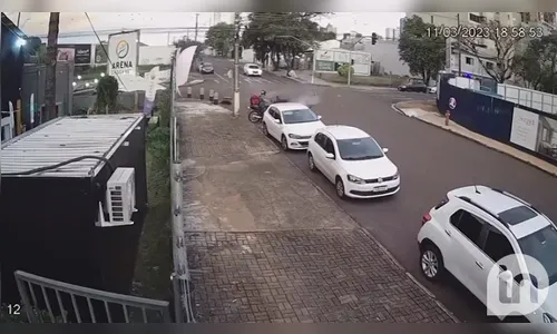 Motociclista morre em colisão de motos no centro de Cascavel; veja