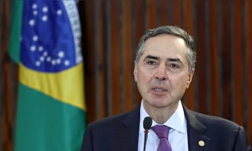 Ministro Luís Roberto Barroso, do STF, recebe alta de hospital
