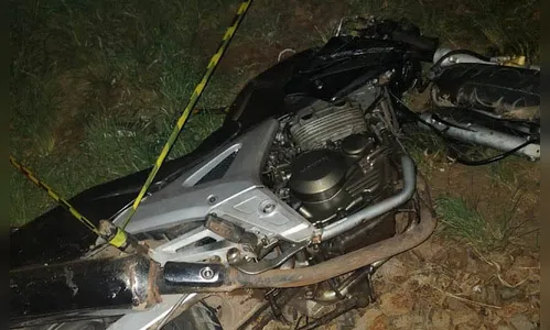 Acidente entre duas motos deixa um morto e um ferido na PR-487