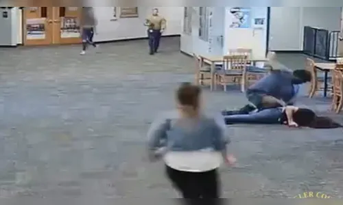 Professora é agredida violentamente após retirar videogame de aluno