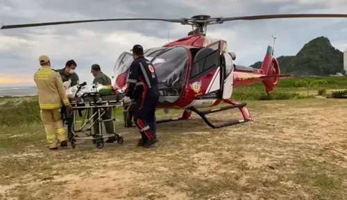 Vítima foi entubada e levada estabilizada para o Hospital Regional de Paranaguá