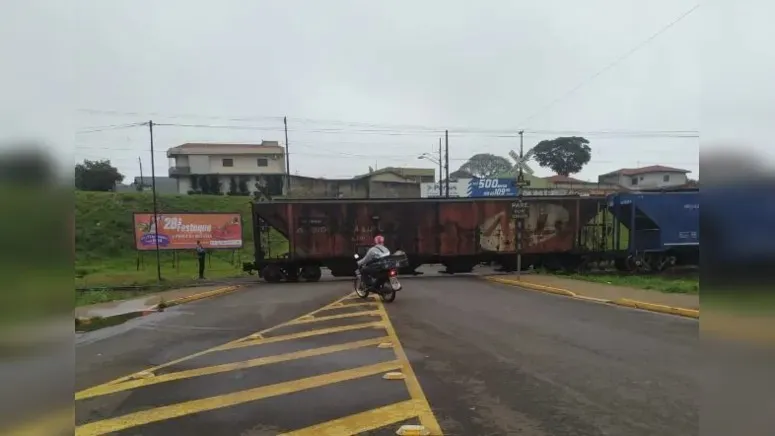 Imagem ilustrativa da notícia Problemas das passagens de nível de Apucarana