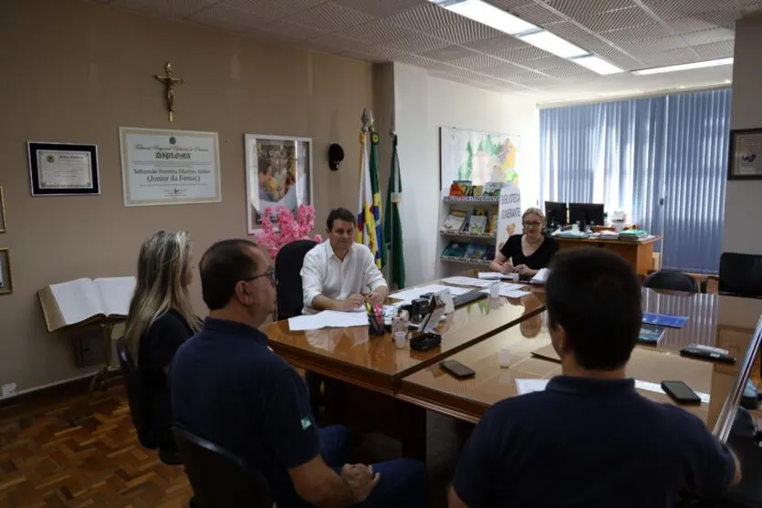 A prefeitura e o NRE de Apucarana acabam de concretizar mais uma parceria