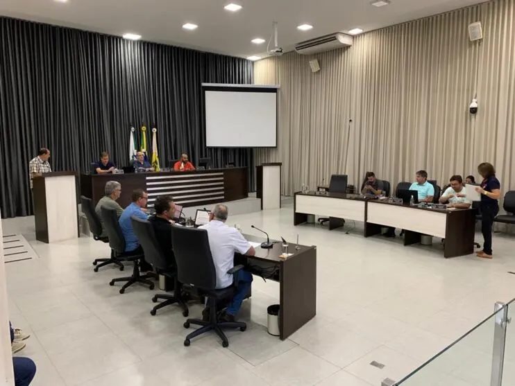 A Câmara aprovou sete projetos de lei encaminhados pelo prefeito