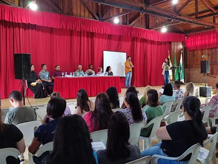 Conferência foi realizada na quinta-feira