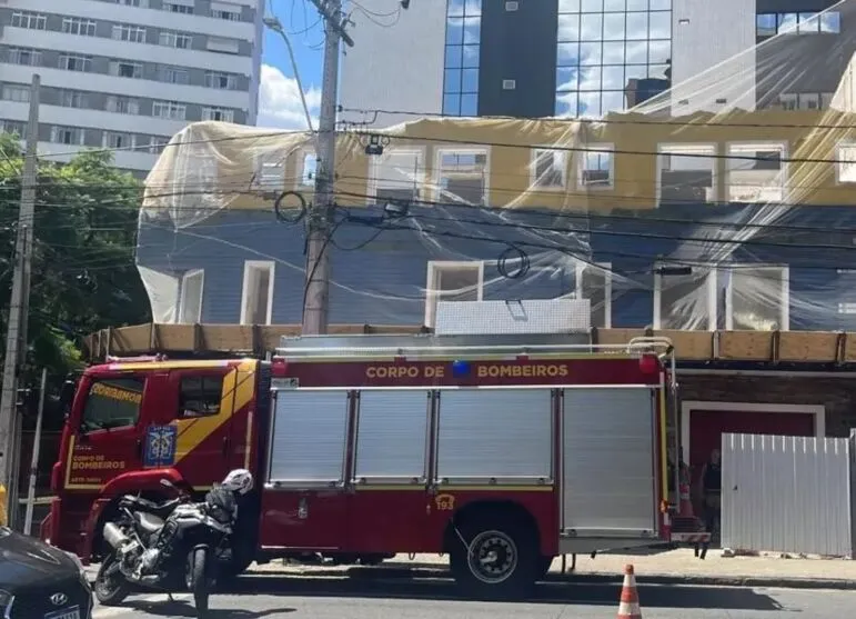 Corpo de Bombeiros atendeu a ocorrência nesta manhã