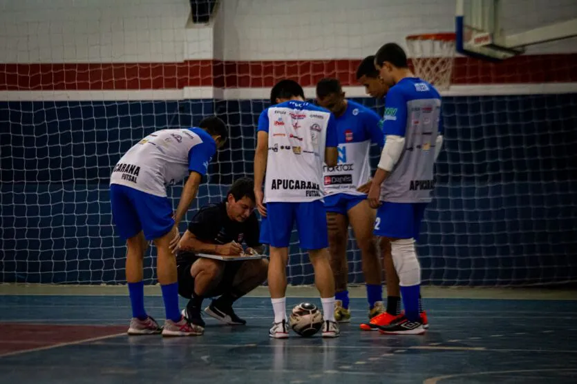 Equipe se prepara para jogo contra o Mariópolis