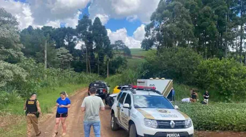 O corpo da vítima foi encontrado parcialmente carbonizado no Cinco Encruzos