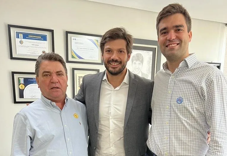 O encontro marcou a aprovação por parte do CCJ do projeto de Lei nº 132/2023