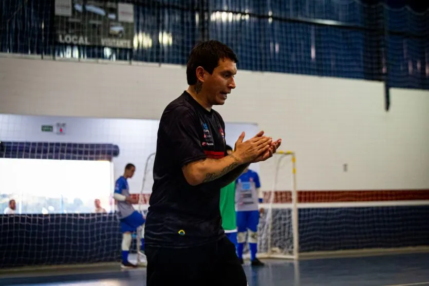 Paraguaio Beto Silvero promete mudança de mentalidade no Apucarana Futsal