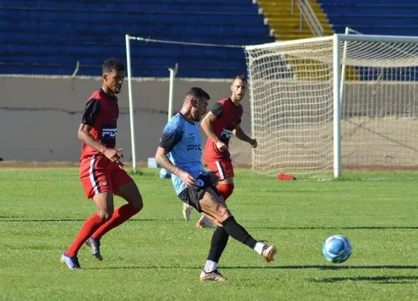 Partida amistosa foi disputada no Estádio do Café