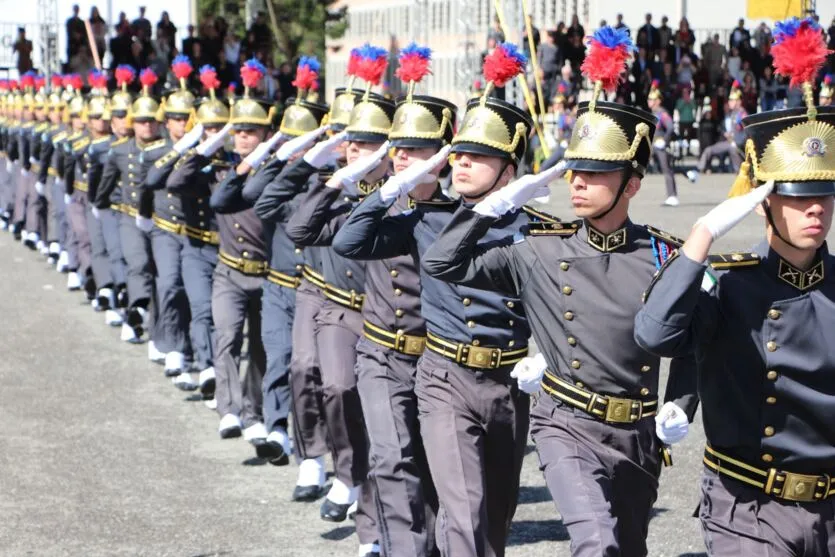 Polícia Militar do Paraná realiza o tradicional Desfile de Tiradentes