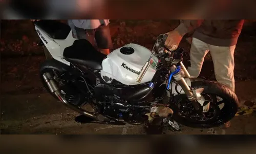 Motociclista morre após bater na traseira de carro na PR-092