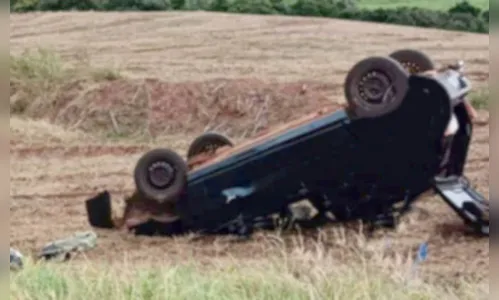 Homem morre após capotamento em estrada rural de Arapuã