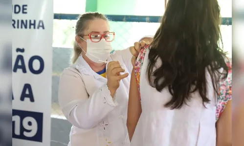 388 mil doses: adesão da bivalente contra a Covid-19 cresce no Paraná