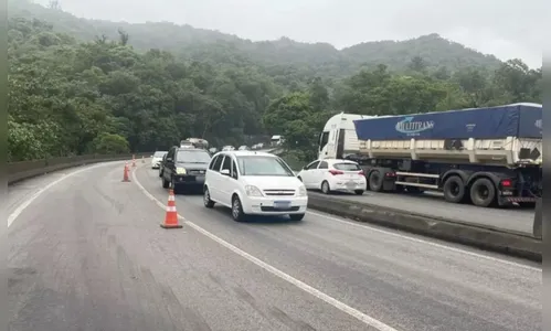 BR-277 está totalmente liberada na Serra do Mar; fluxo segue lento