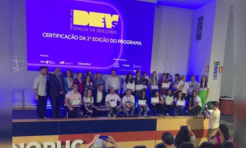 Curso de desenvolvedor de sistemas do BRDE forma 632 alunos de escolas