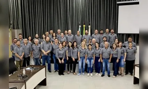 Câmara de Apucarana uniformizada