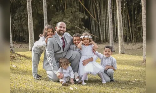 Viúvo consegue guarda de cinco irmãos adotados pelo esposo