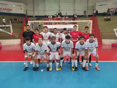 Equipe do Colégio Platão, campeão no masculino A