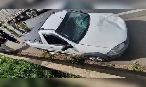 BR-376: peça de metal atinge veículo e deixa motorista em estado grave
