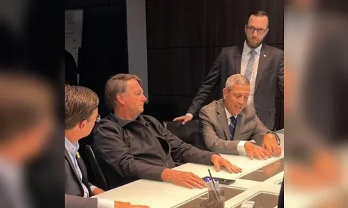 Filipe Barros participa de reunião de planejamento com Bolsonaro
