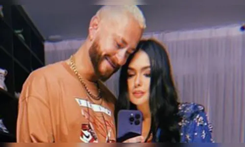 Ex-BBBs Fred Bruno e Larissa se reencontram no aniversário dele