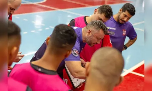 Baixo rendimento fora de casa derruba técnico do Apucarana Futsal