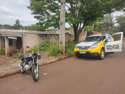 Motocicleta foi recuperada pela Polícia Militar