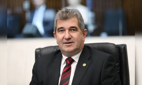 Deputado Bazana conquista recursos para escolas de Arapongas e região