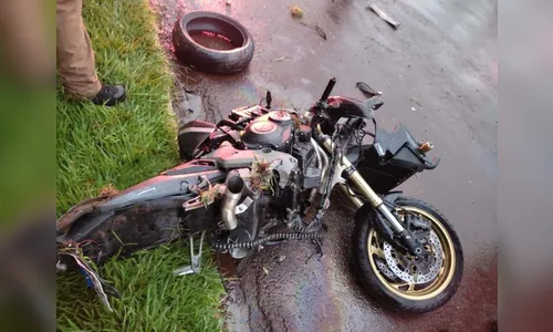 Motociclista sem CNH sofre acidente ao tentar fugir da PM