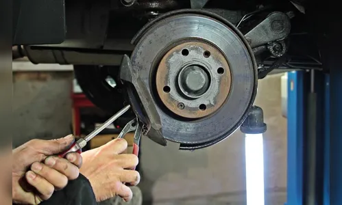 Cliente aciona PM contra mecânico que não entregou serviço