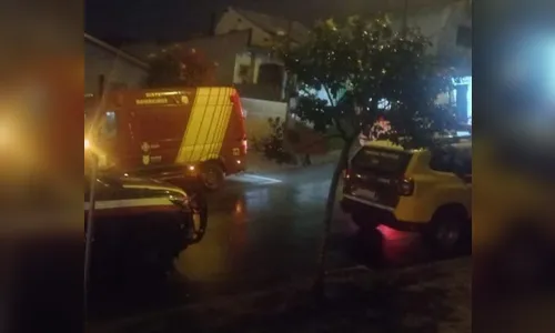 Homem esfaqueia melhor amigo após desconfiar de caso entre ele e a ex