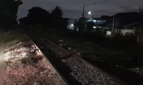 Trem arranca calcanhar de mulher no Paraná