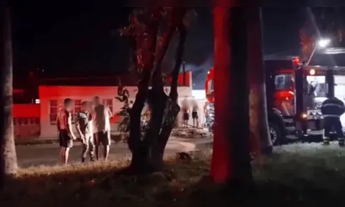 Incêndio em abrigo para crianças causa a morte de quatro pessoas